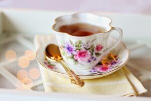 Lees meer over het artikel De harmonie van thee en essentiële oliën: een reis met doTERRA